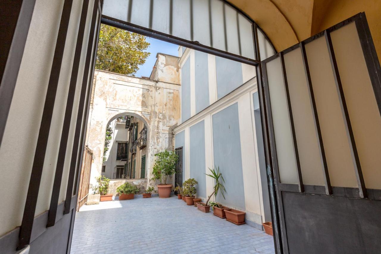 Dietro San Domenico Apartment Palermo Eksteriør billede