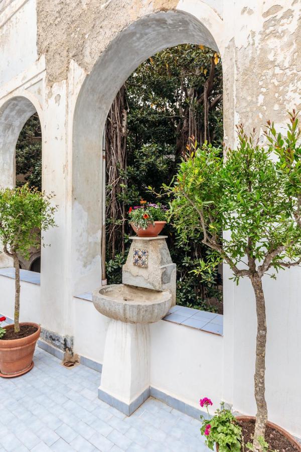Dietro San Domenico Apartment Palermo Eksteriør billede